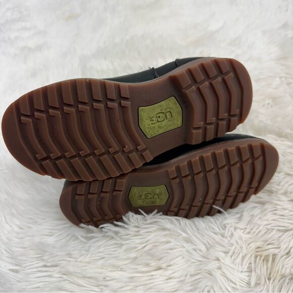 UGG Australia Callum Unisex Water Repellent  Boots - Picture 9 of 10